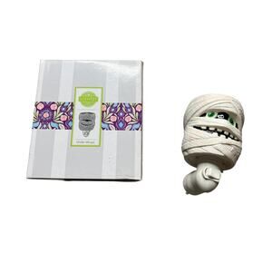Scentsy Under Wraps Mini Warmer Mummy Halloween Plug In Wax Warmer with Box